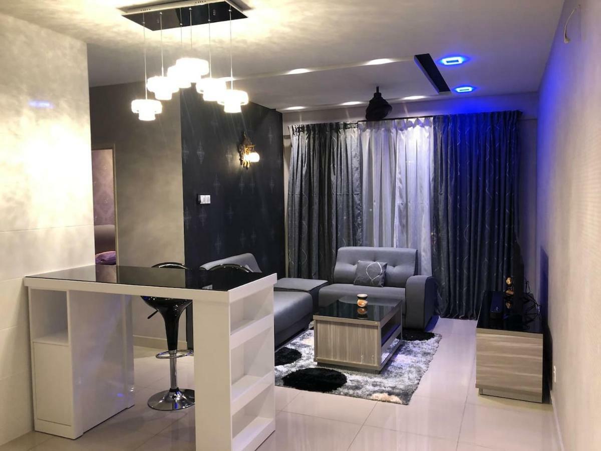 Bahaamas@Arc Apartment ยะโฮร์บาห์รู ภายนอก รูปภาพ